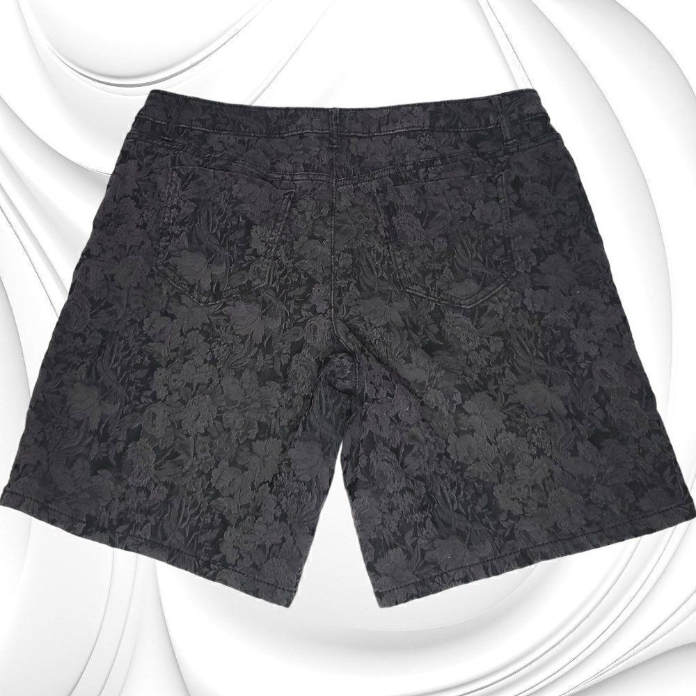 Vera Wang black/gray floral print walking shorts - Picture 2 of 3